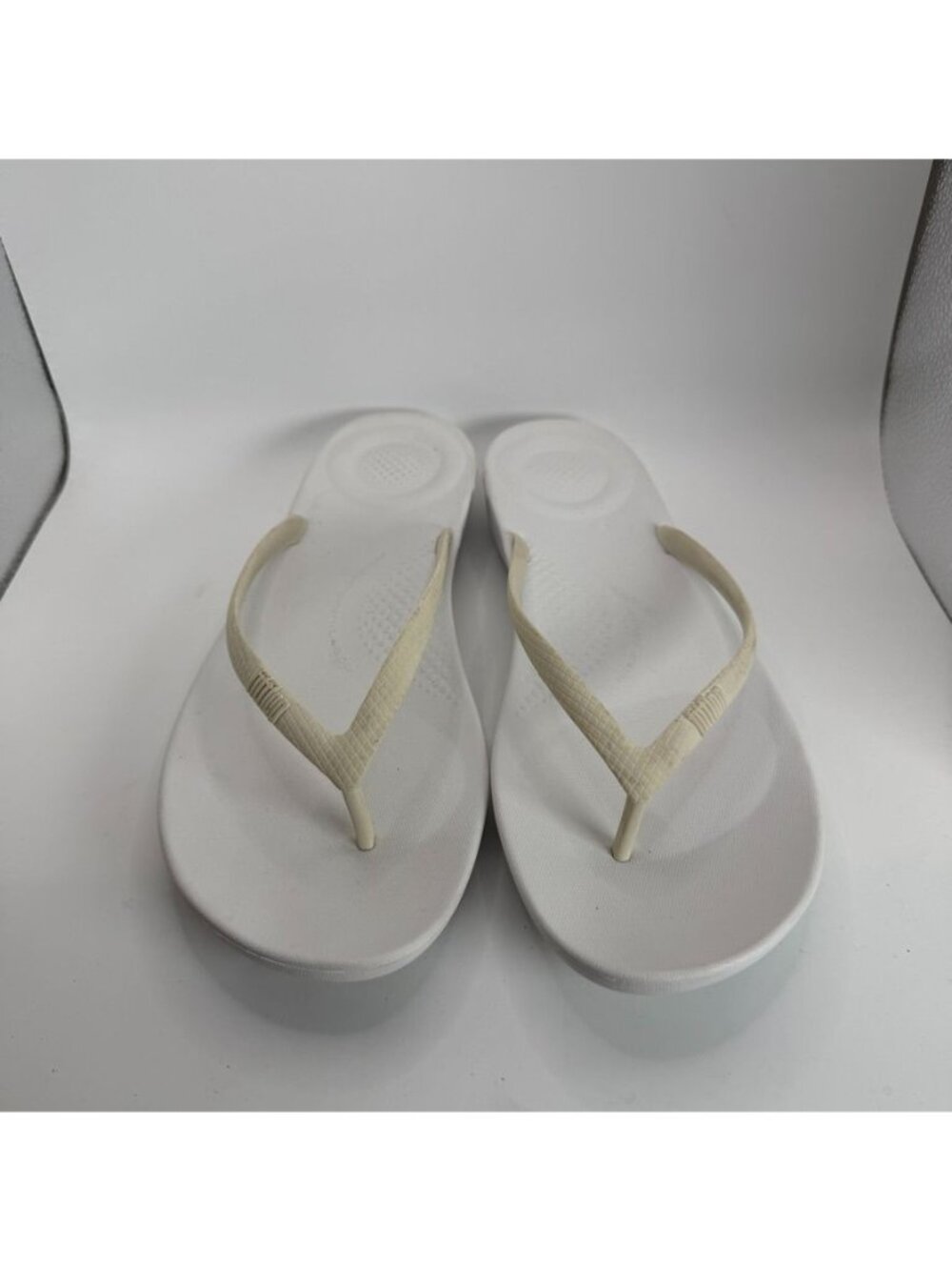 Fitflop White Size US 11 / UK 9 Lightweight Comfortable Beach Sandals